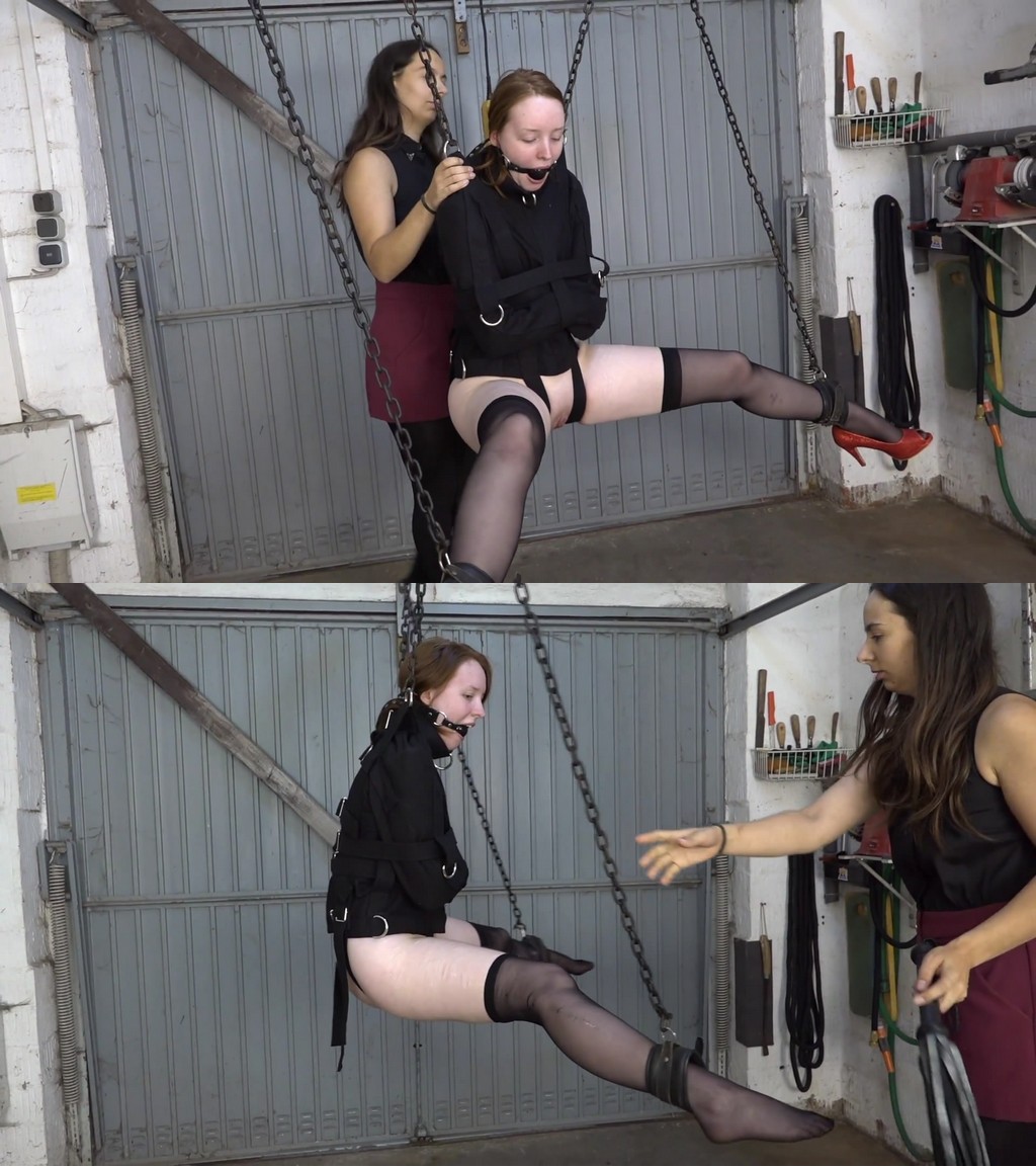 Amateure Xtreme: Aijana plays dominatrix