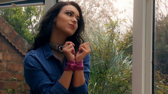 Restrained Elegance – Lauren Louise – Coffee Time Daydream