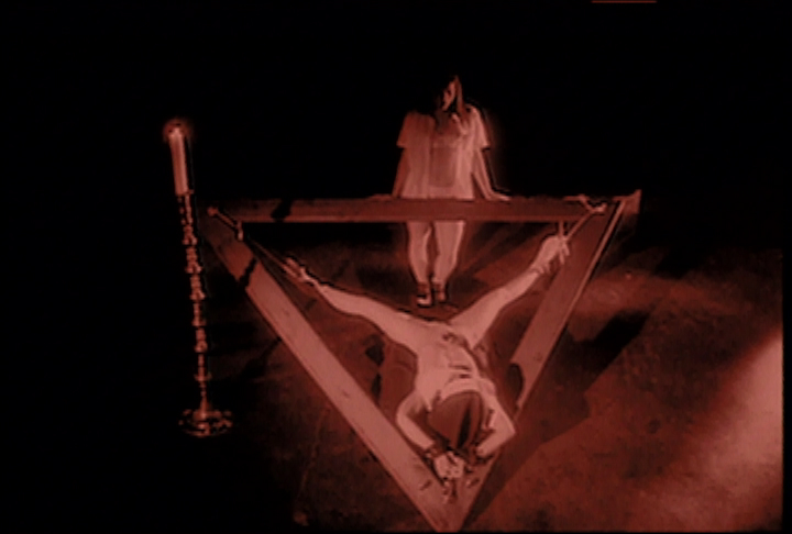 Bleuproductionsonline: Converted to tickling:    box of laughter