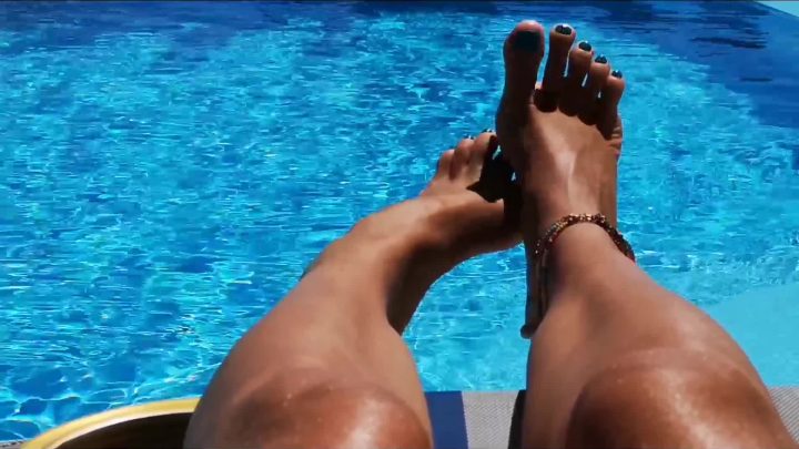 Goddess Natalie – Stalk me on my holiday part 2