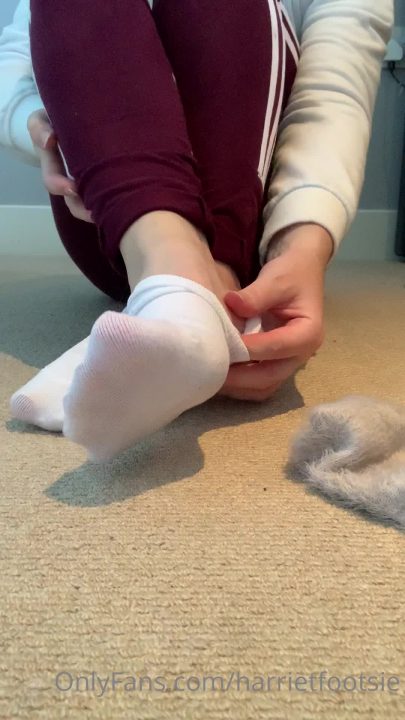 harrietfootsie 25 10 2020 1137760905 so this is a custom video for somebody who enjoys being teased with the thought of seeing