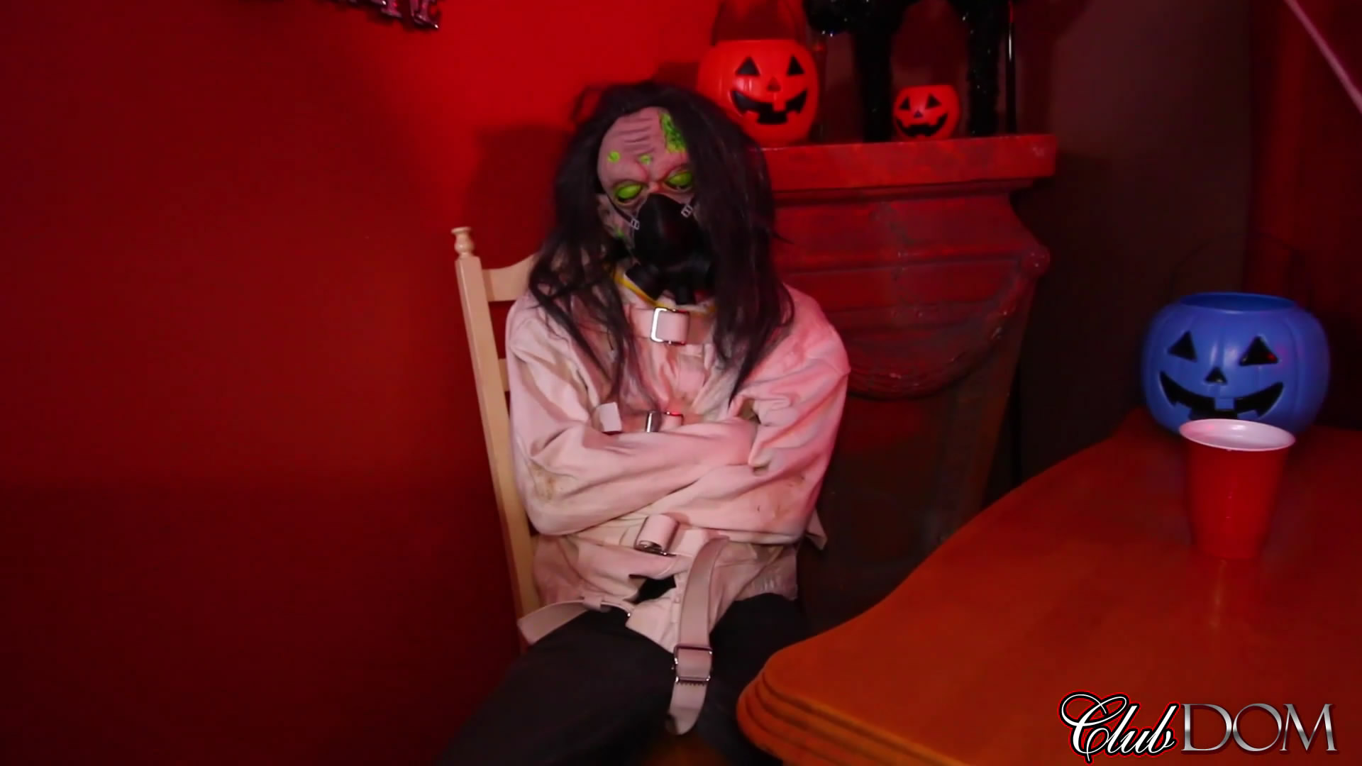 Clubdom: Esmi Lee & Isobel Devi Break In New Slaves